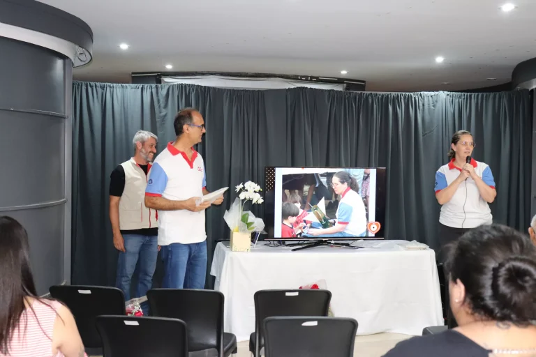 Coordenadores do Museu Exploratório de Ciências da Unicamp recebem homenagem